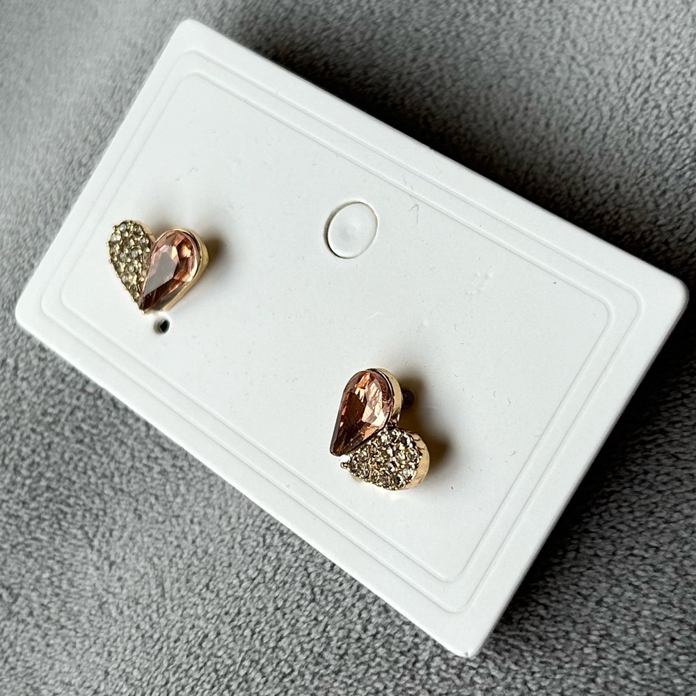 Heart Stud Earrings ~ Brand New!